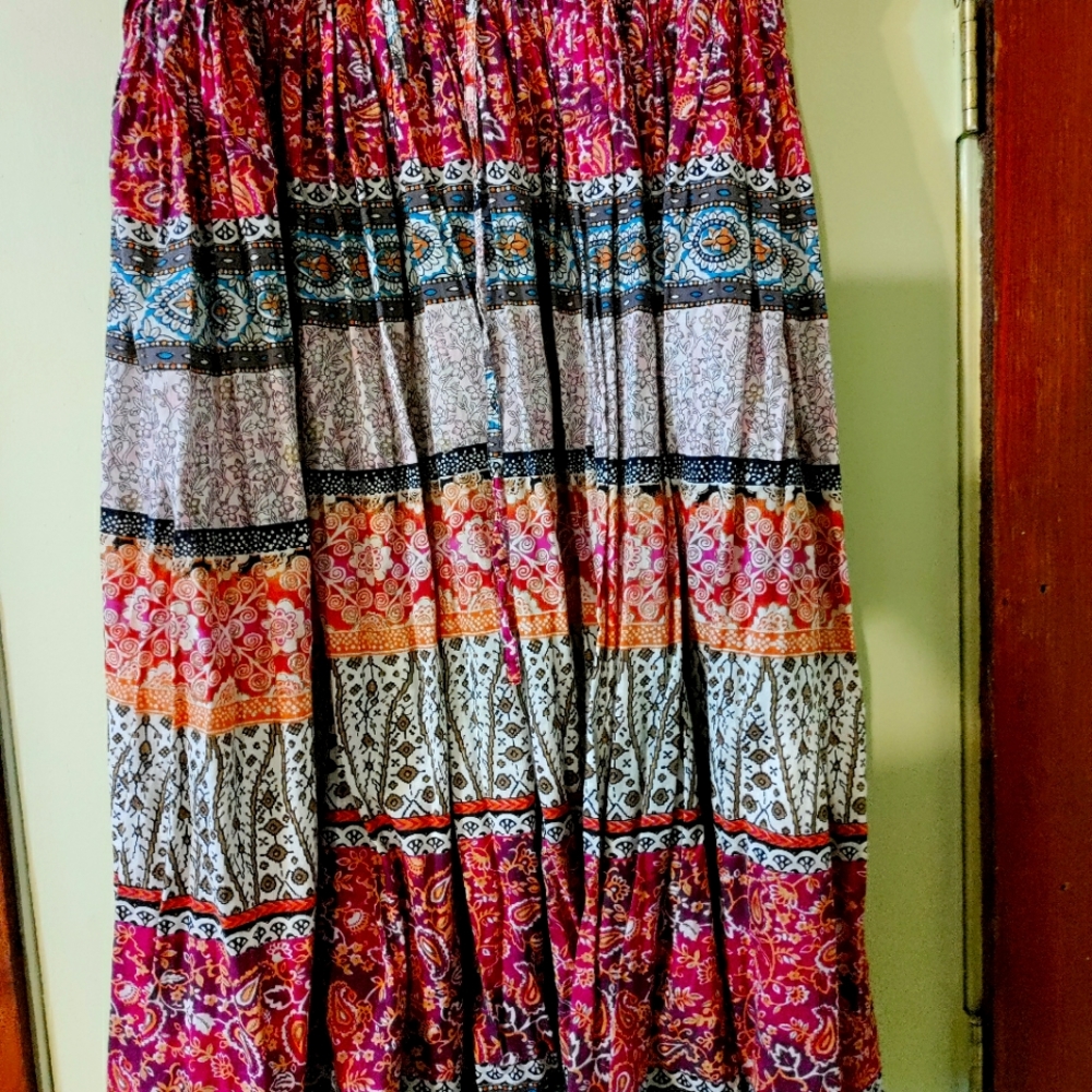 Fashion Bug Gathered Skirt 26/28